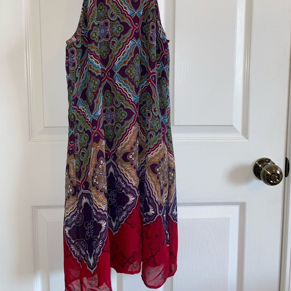 Speechless: Halterneck colorful dress